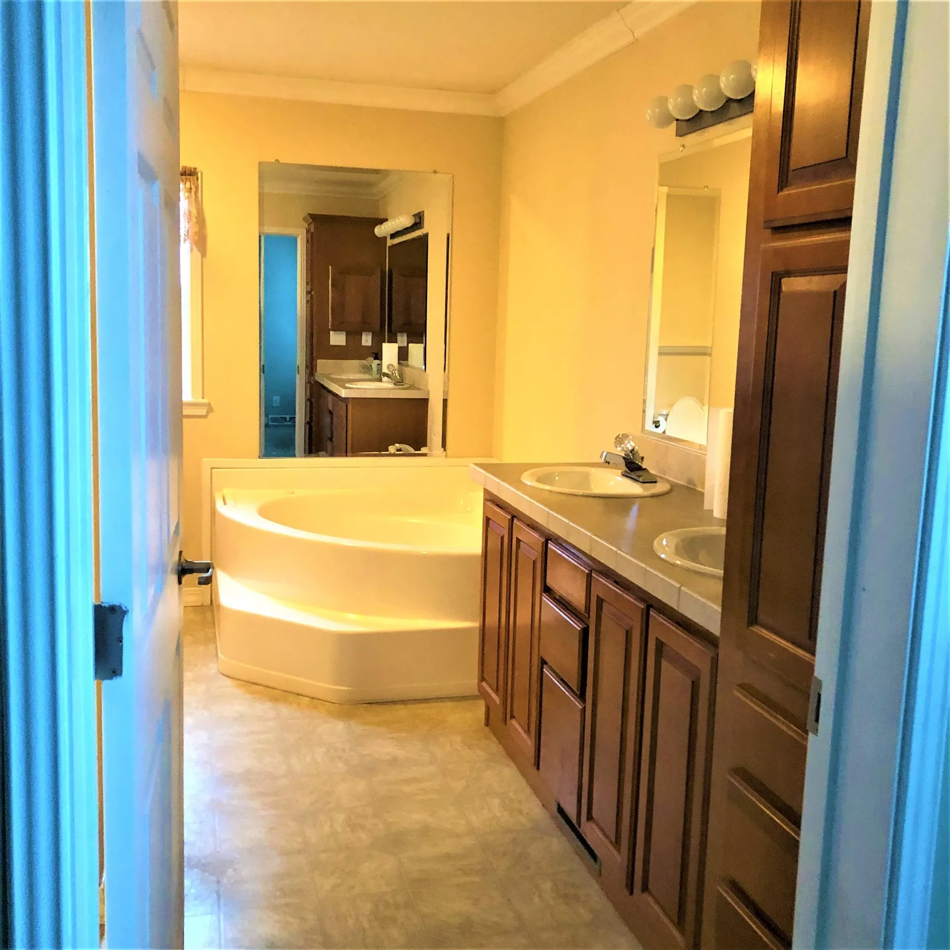 35 Sawmill Ridge Sandown NH 03873