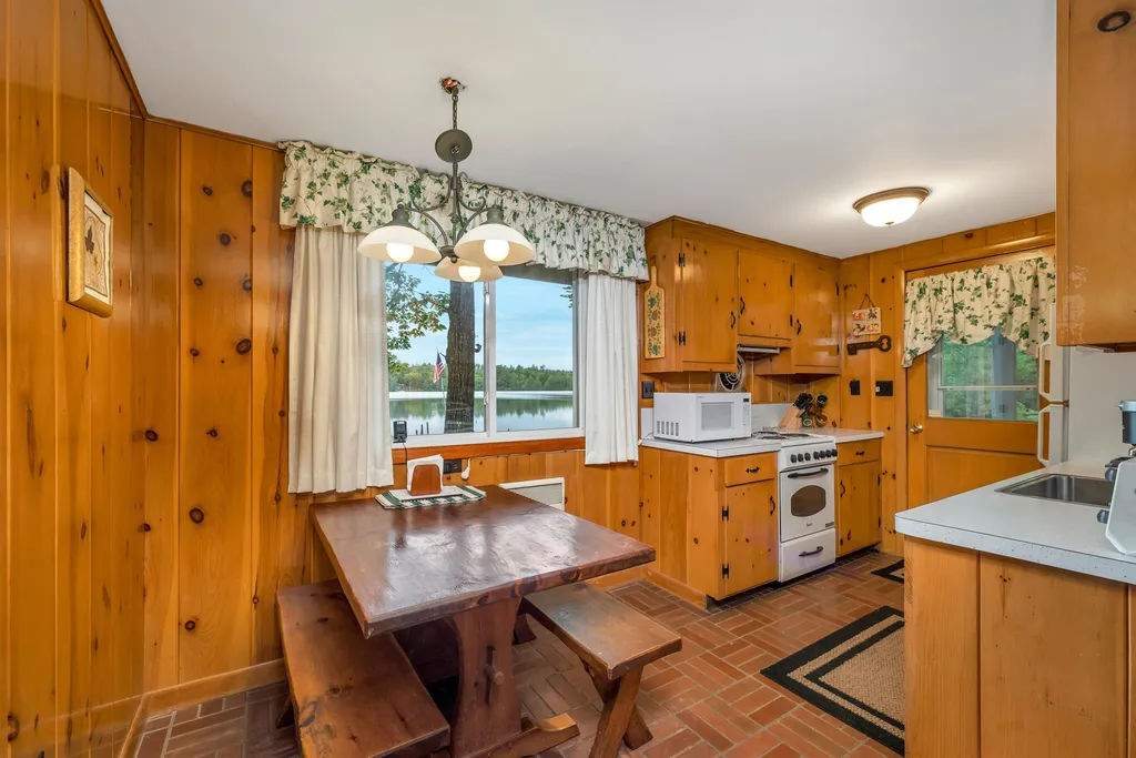 34 Basin Road Tuftonboro NH 03816