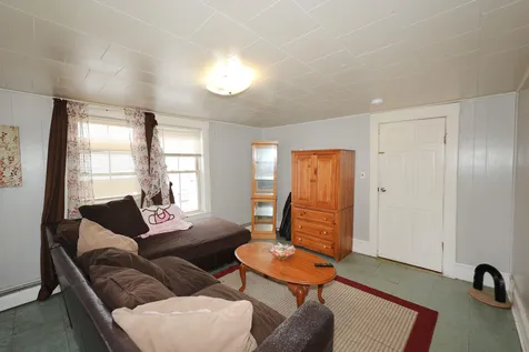 3 Cross Street Nashua NH 03064