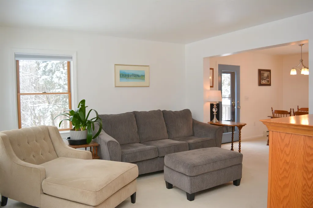 6 Hickory Overlook Enfield NH 03748