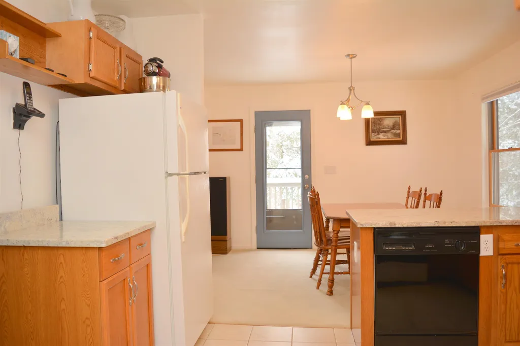 6 Hickory Overlook Enfield NH 03748