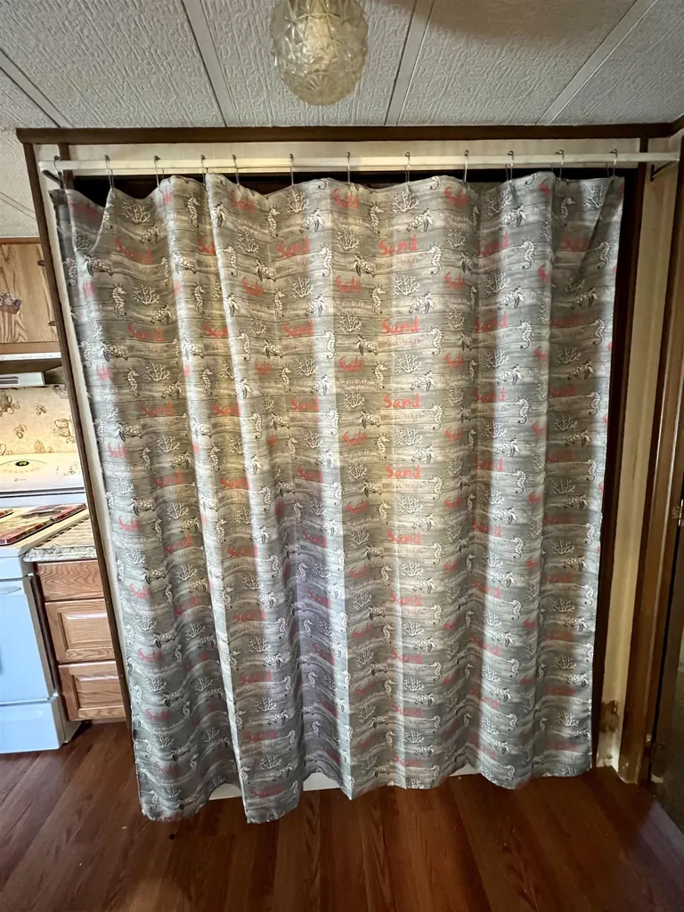 14 Lower Collins Street Seabrook NH 03874