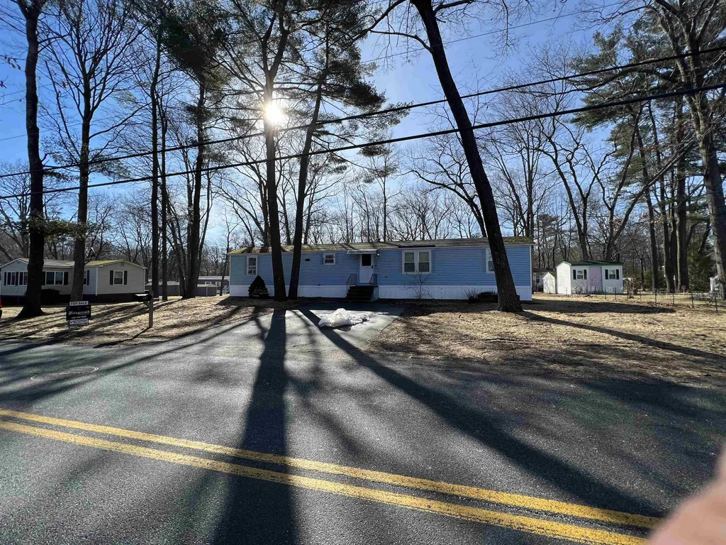 14 Lower Collins Street Seabrook NH 03874