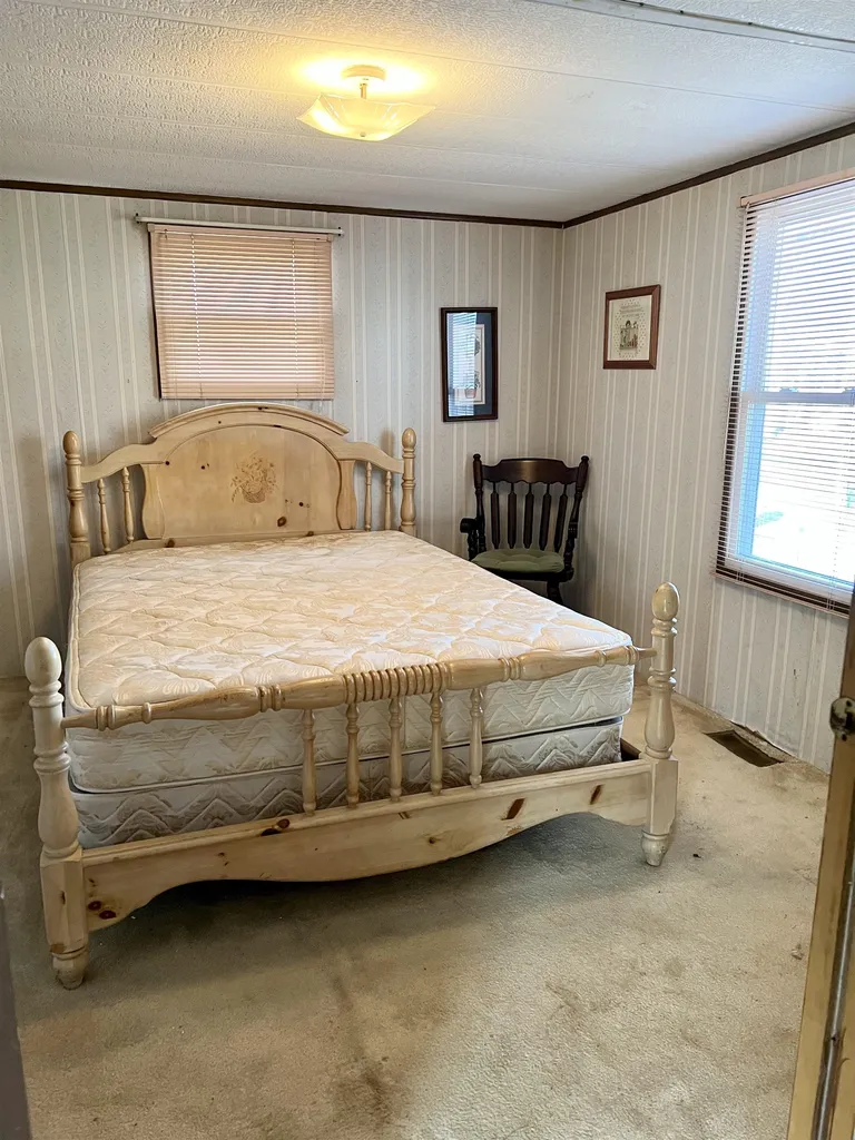 14 Lower Collins Street Seabrook NH 03874