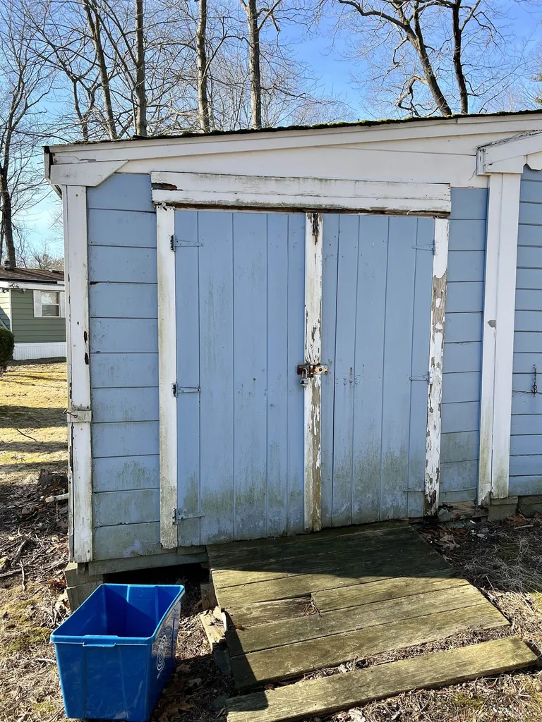 14 Lower Collins Street Seabrook NH 03874