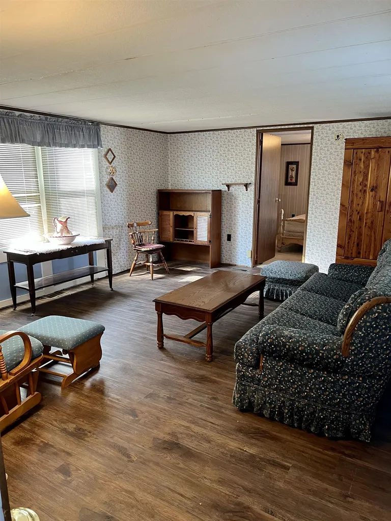 14 Lower Collins Street Seabrook NH 03874