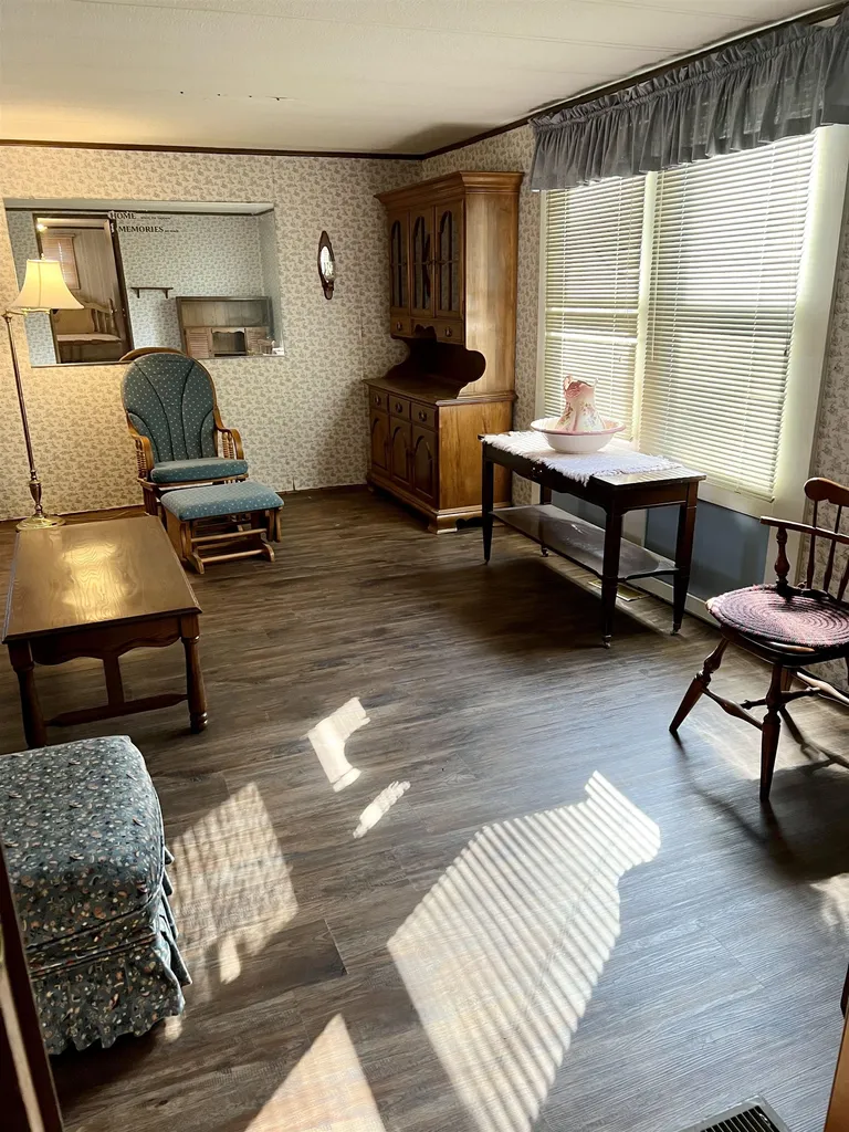 14 Lower Collins Street Seabrook NH 03874