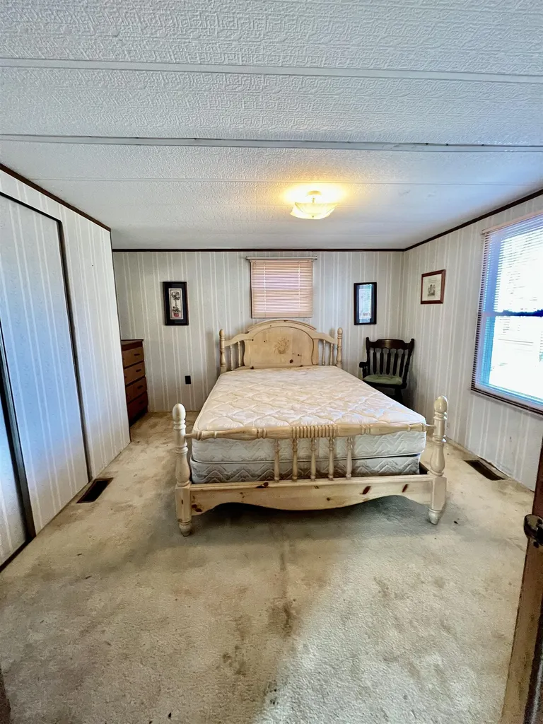 14 Lower Collins Street Seabrook NH 03874