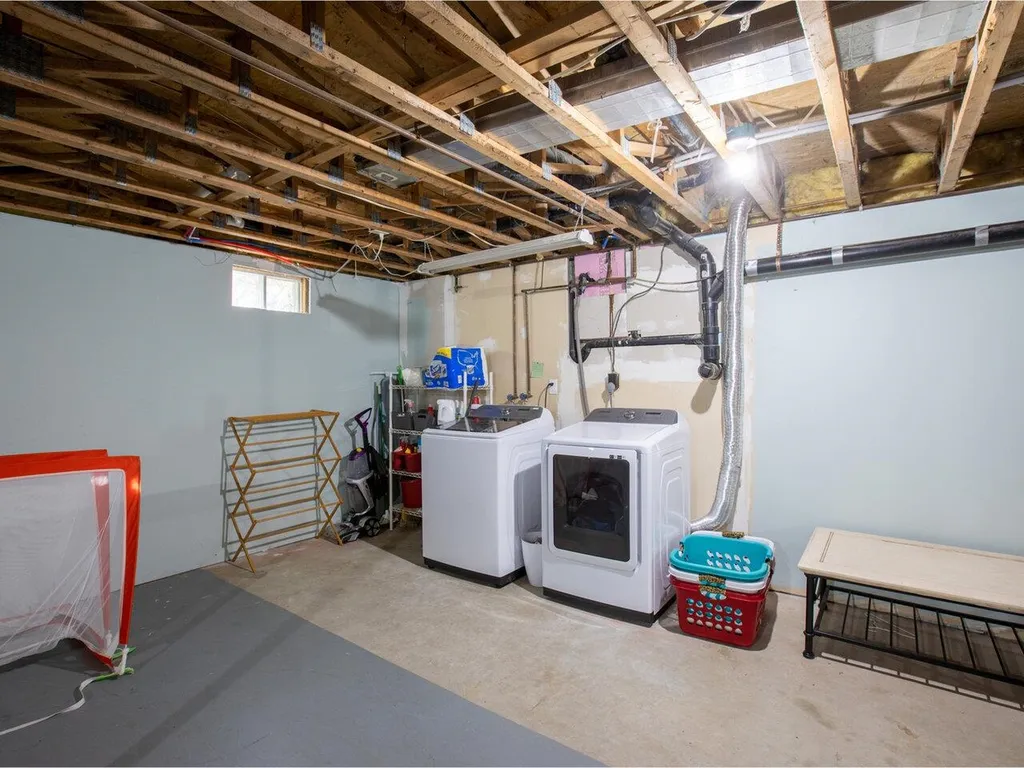 33 Roberts Park West Road Huntington VT 05462