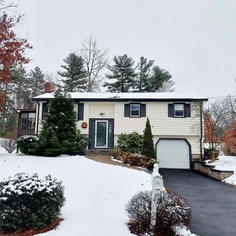 2 Clydesdale Circle Nashua NH 03062
