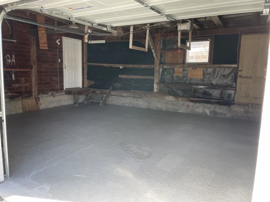 106 New Street Albany VT 05820