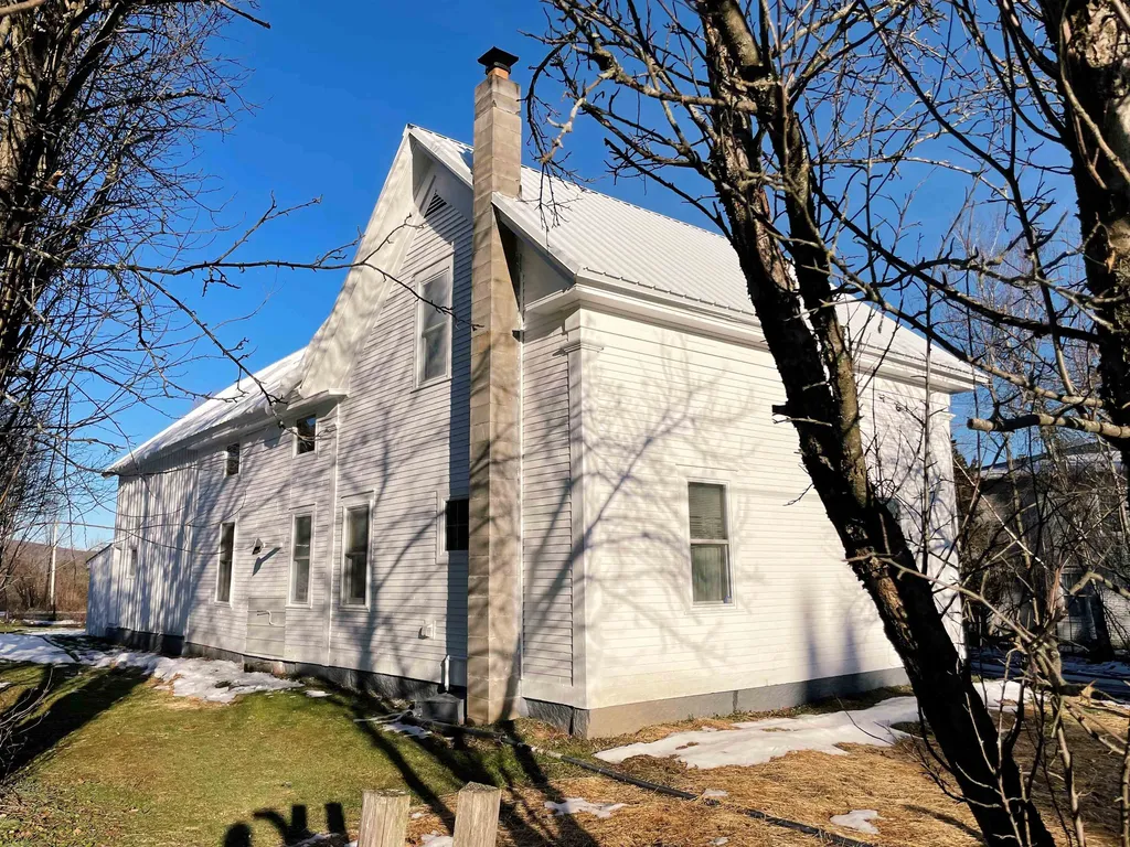 106 New Street Albany VT 05820