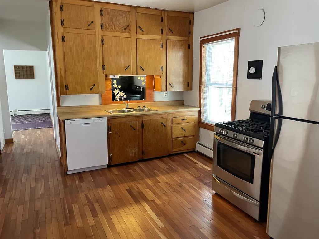 106 New Street Albany VT 05820