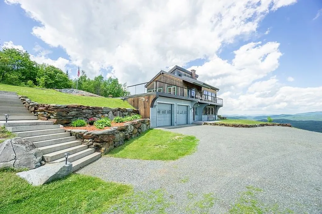 748 Hurlbut Hill Lane Waterford VT 05819