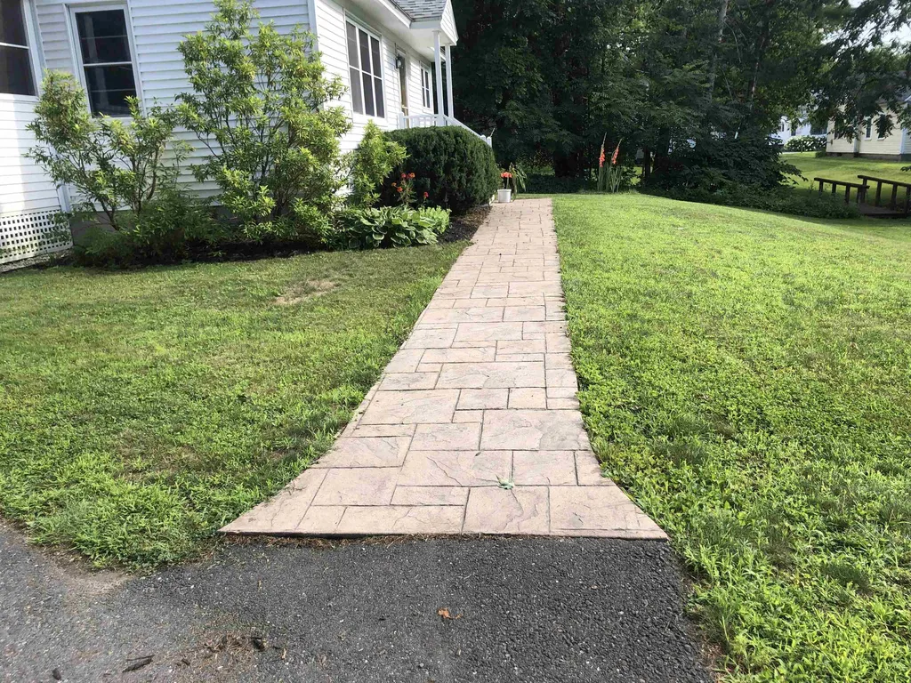 23 Mack Avenue Lebanon NH 03784