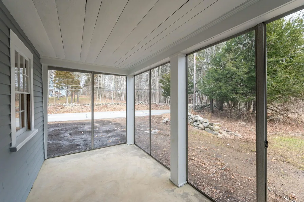 279 Packers Fall Road Durham NH 03824