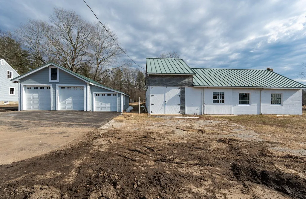 279 Packers Fall Road Durham NH 03824
