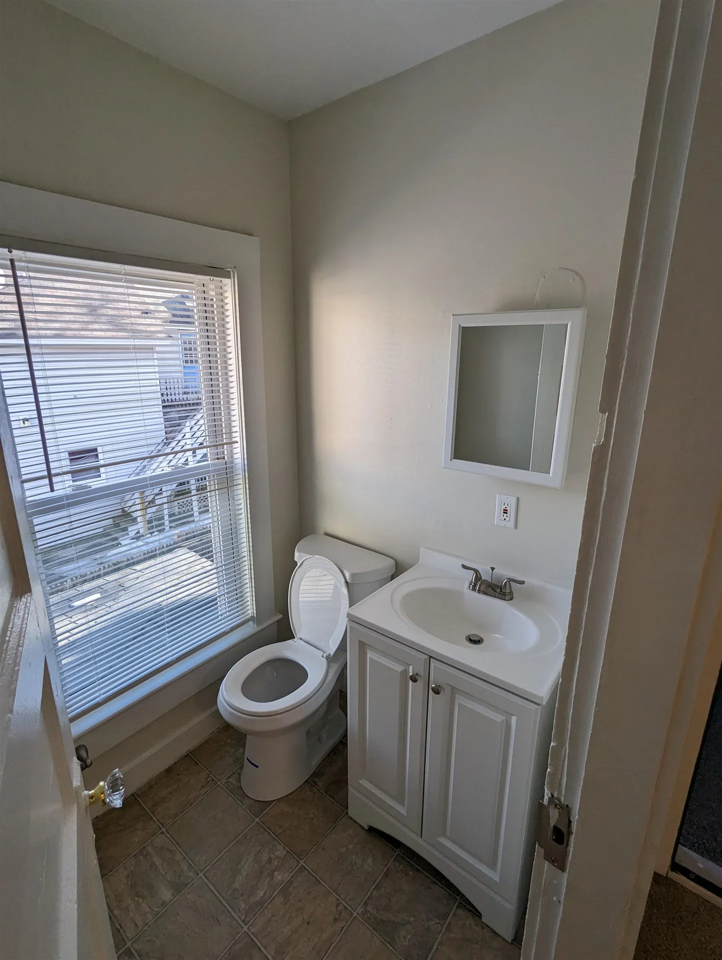 142 Pearl Street Manchester NH 03104