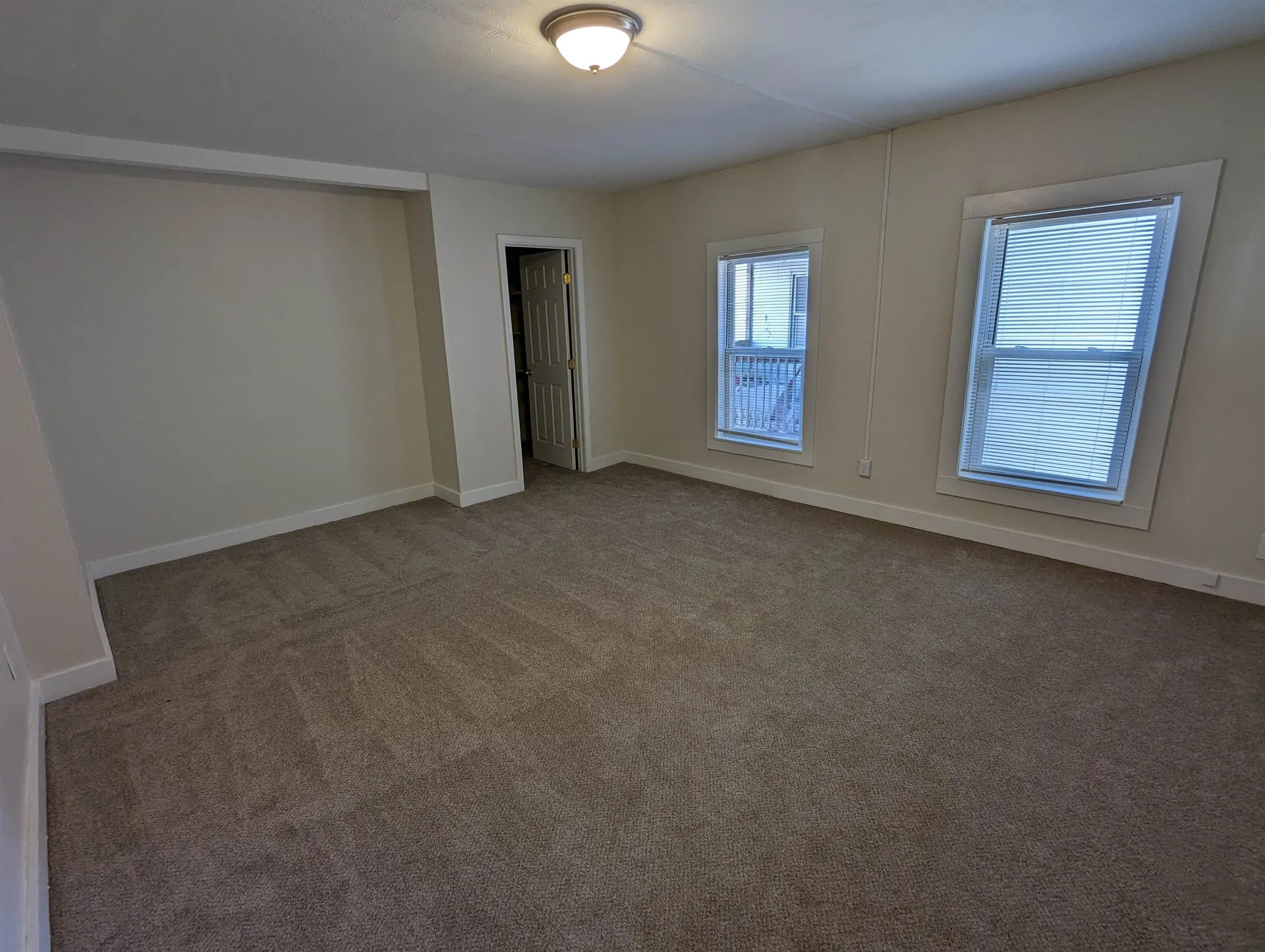 142 Pearl Street Manchester NH 03104