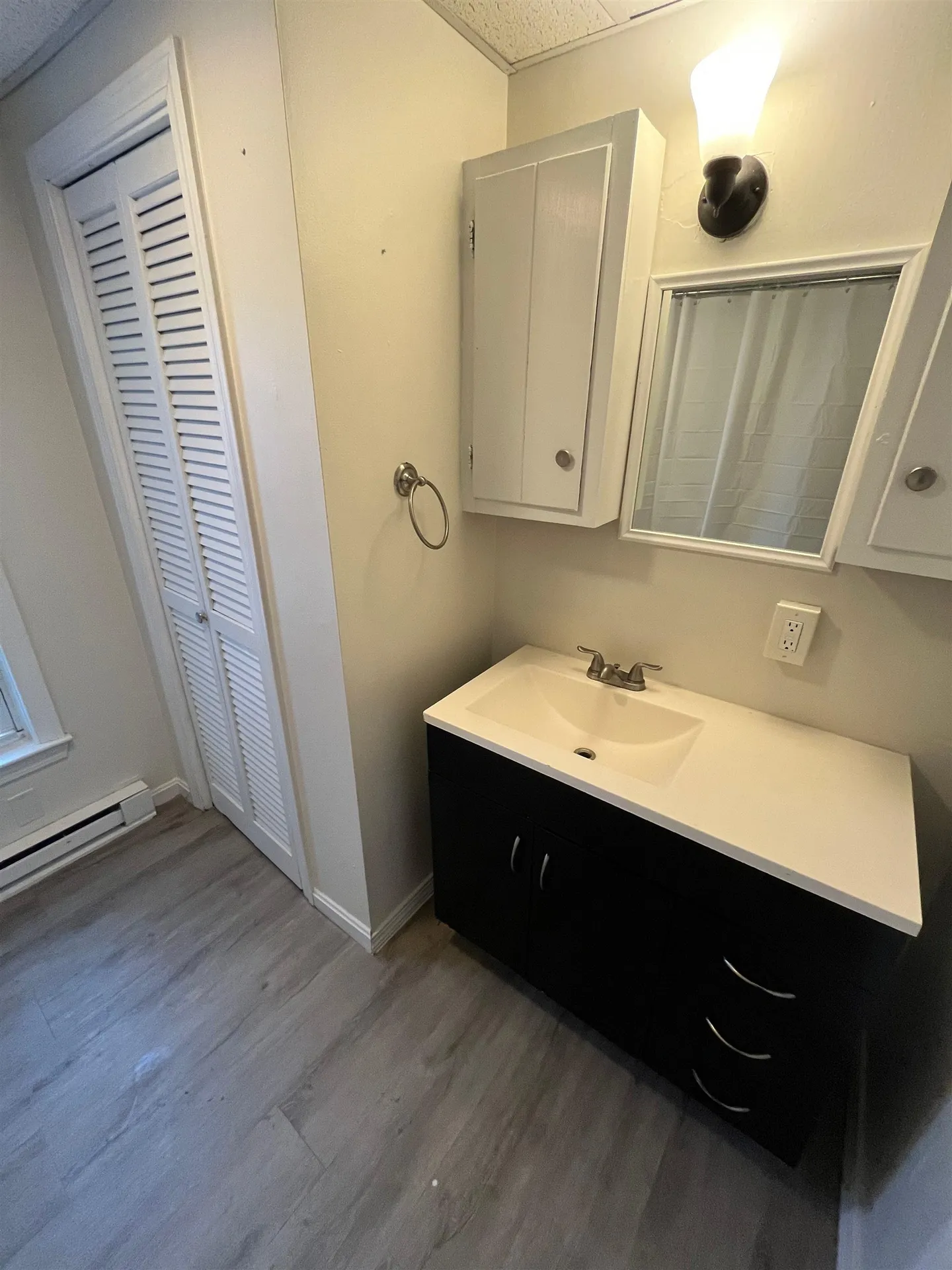 142 Pearl Street Manchester NH 03104