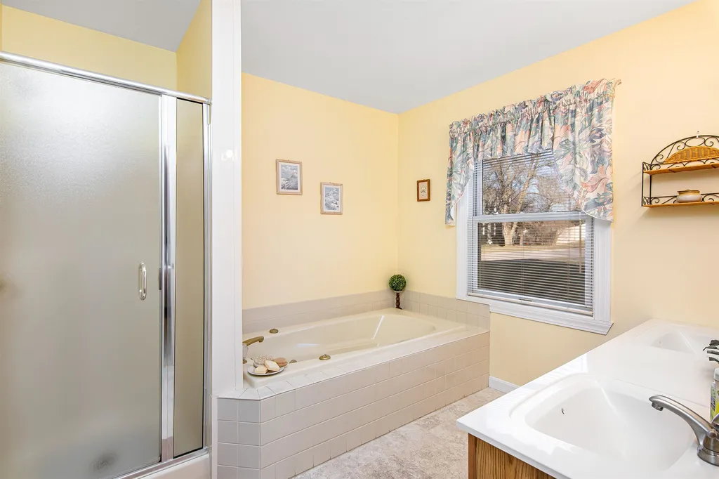 23 Walnut Lane Essex Junction VT 05452