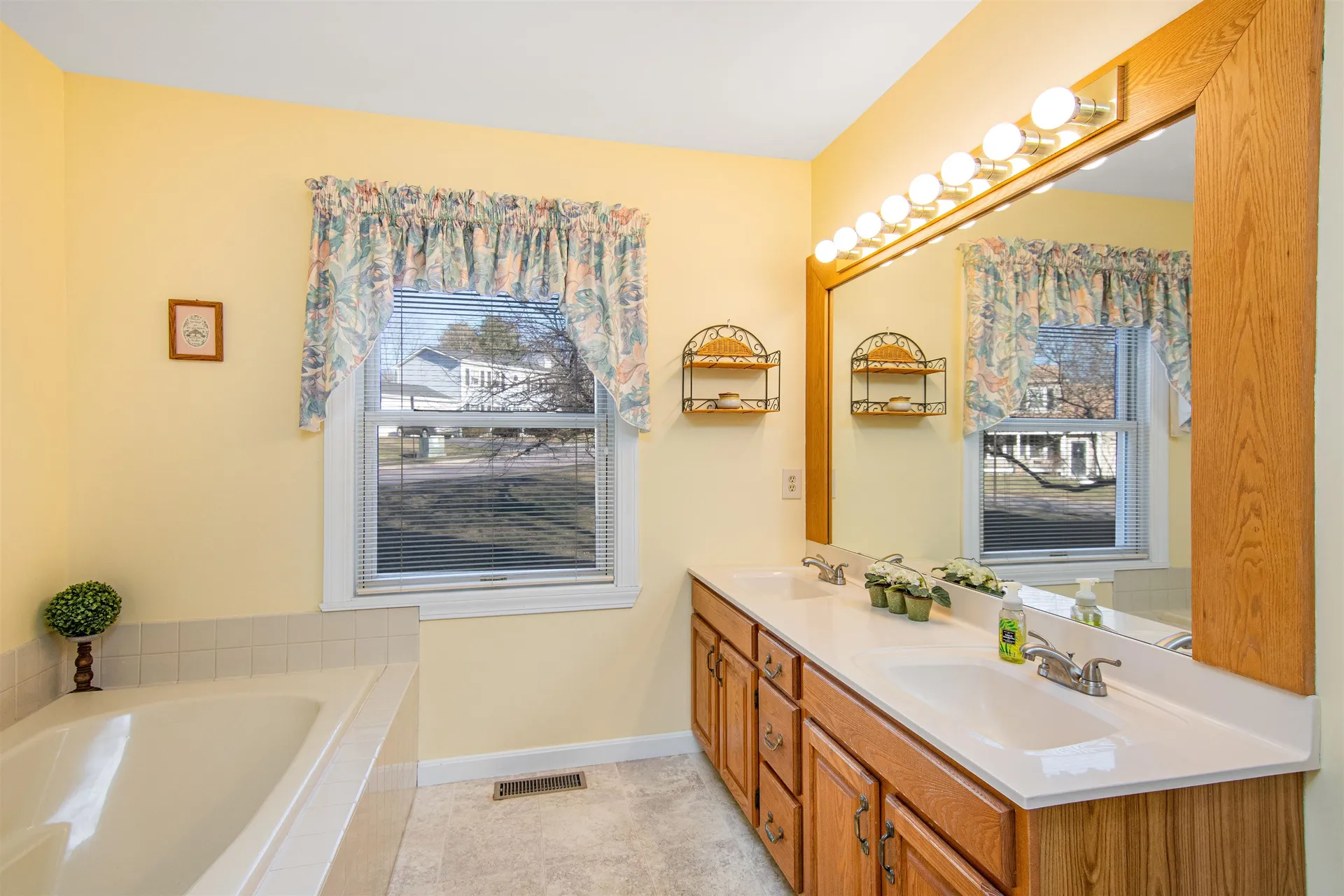 23 Walnut Lane Essex Junction VT 05452
