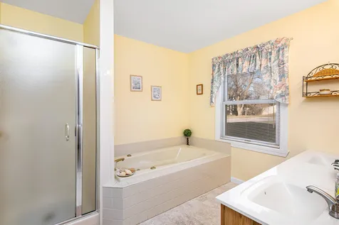 23 Walnut Lane Essex Junction VT 05452
