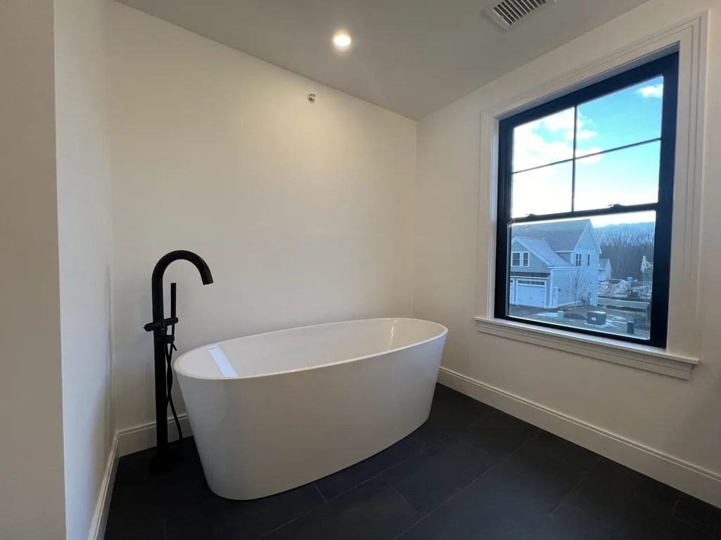 118 Sage Lane Portsmouth NH 03801