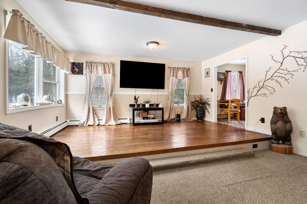 29 Stevens Hill Road Nottingham NH 03290