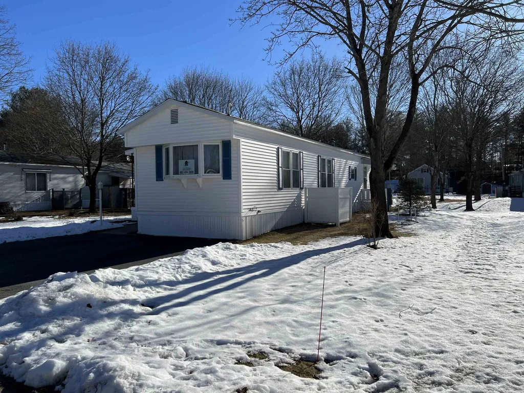 11 Circlefield Drive Nashua NH 03062
