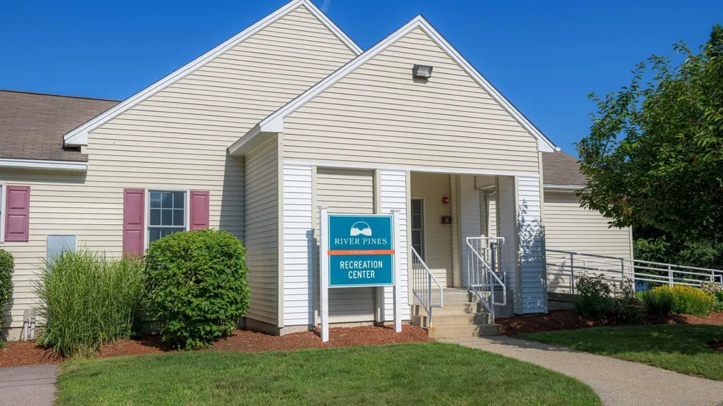 11 Circlefield Drive Nashua NH 03062