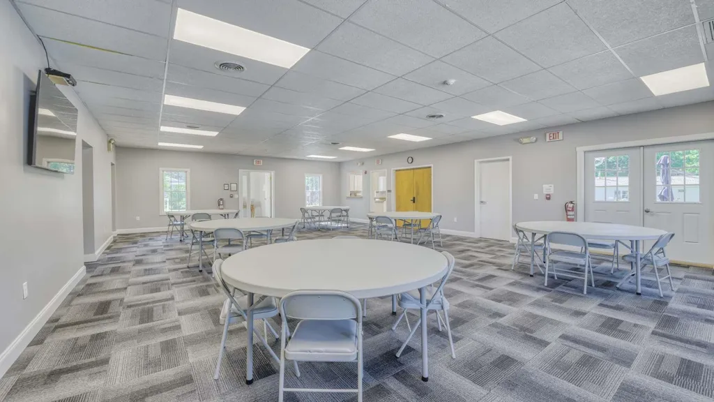 11 Circlefield Drive Nashua NH 03062