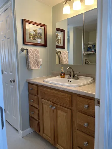 11 Circlefield Drive Nashua NH 03062