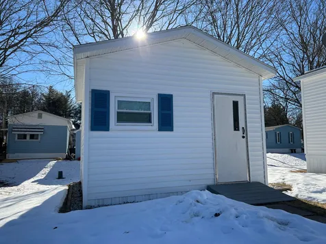 11 Circlefield Drive Nashua NH 03062