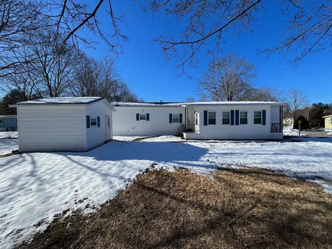 11 Circlefield Drive Nashua NH 03062
