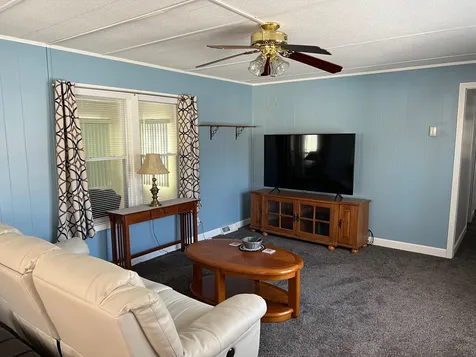 11 Circlefield Drive Nashua NH 03062