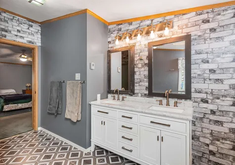 130 Sunwood Lane Bristol VT 05443