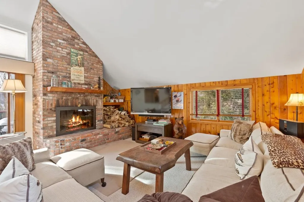 8 Rock Ridge Road Winhall VT 05340