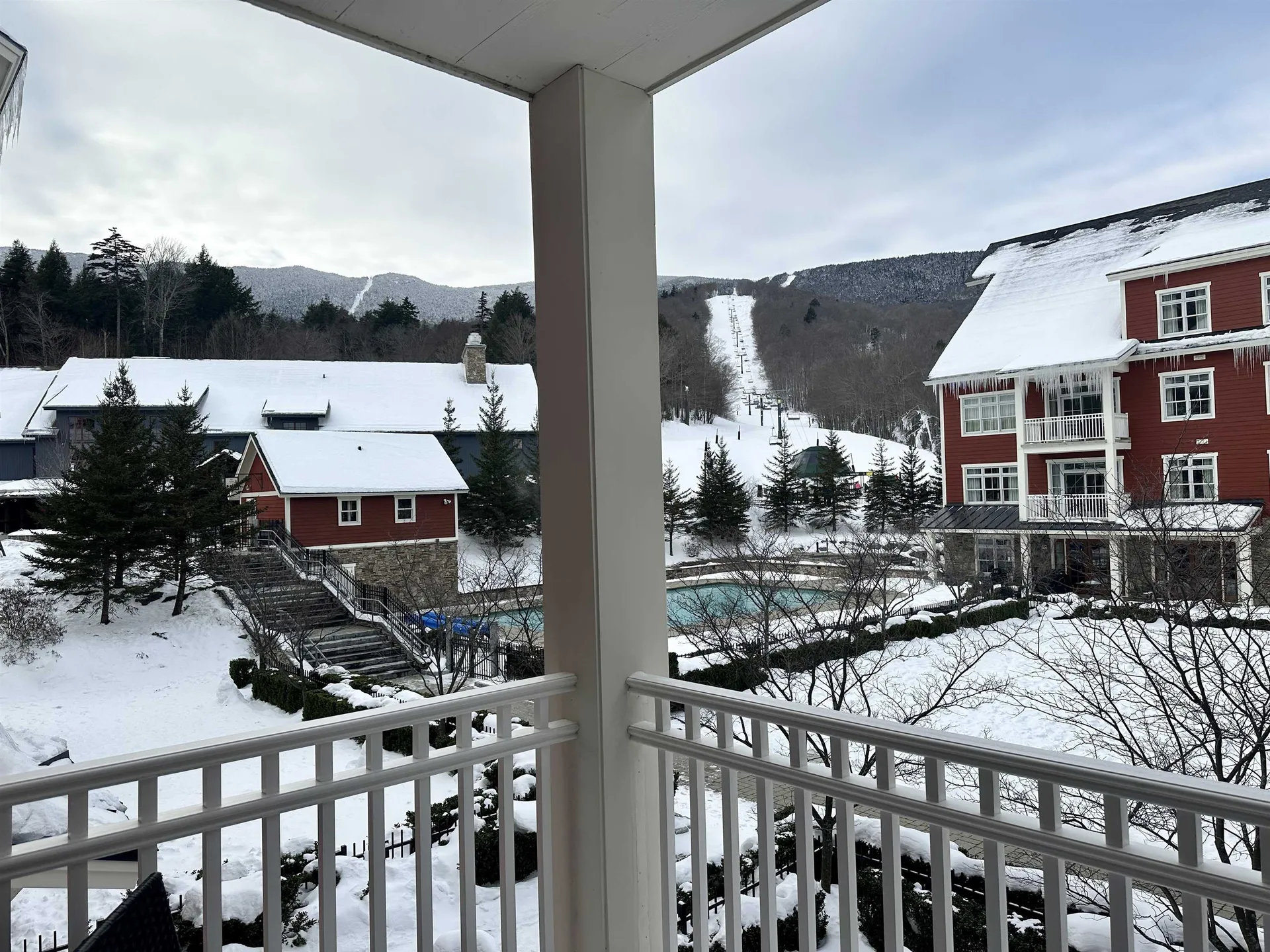 102 Forest 207 / Ii Drive Warren VT 05674