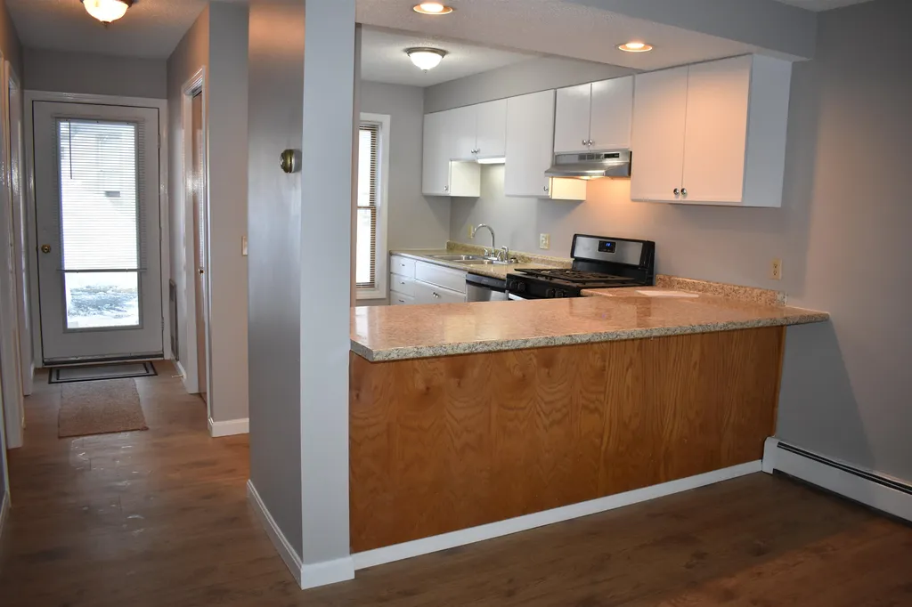 10 Merrill Place Enfield NH 03748