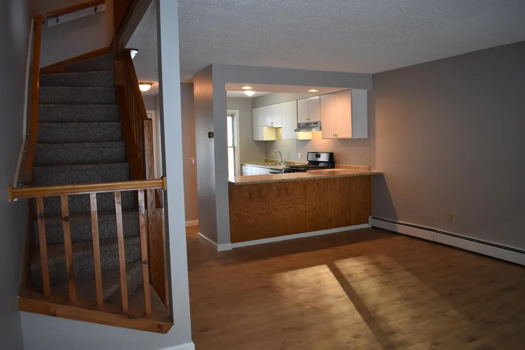 10 Merrill Place Enfield NH 03748