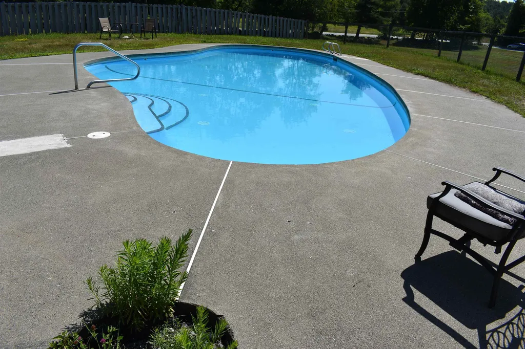 10 Merrill Place Enfield NH 03748