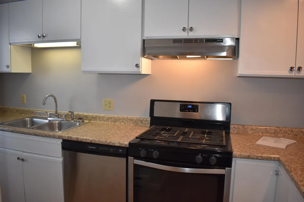 10 Merrill Place Enfield NH 03748