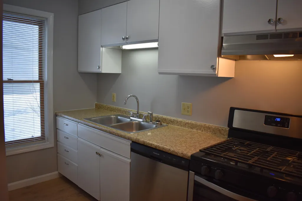 10 Merrill Place Enfield NH 03748
