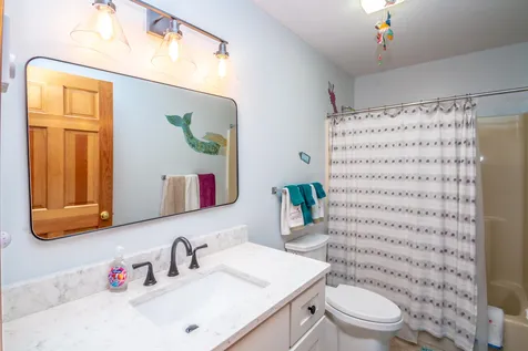17 Purple Finch Road Conway NH 03860