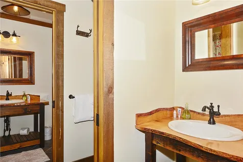 464 Field Road Stowe VT 05672