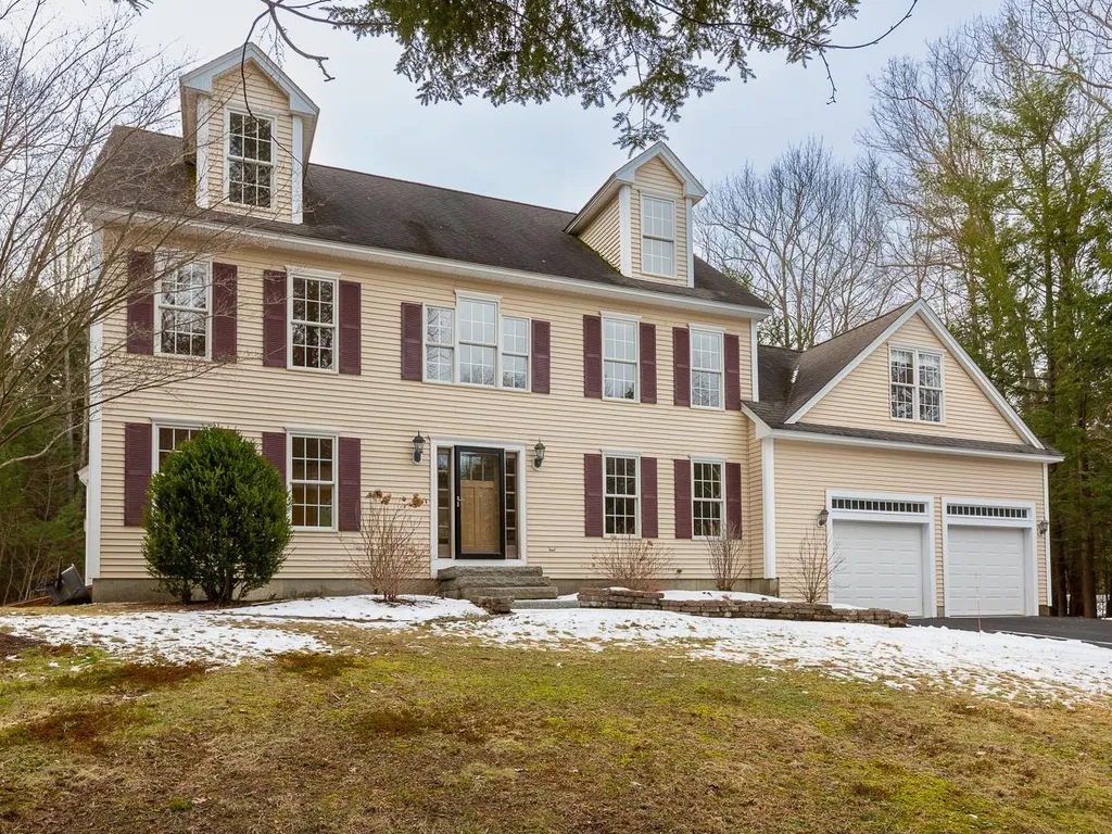 4 Champernowne Madbury NH 03823