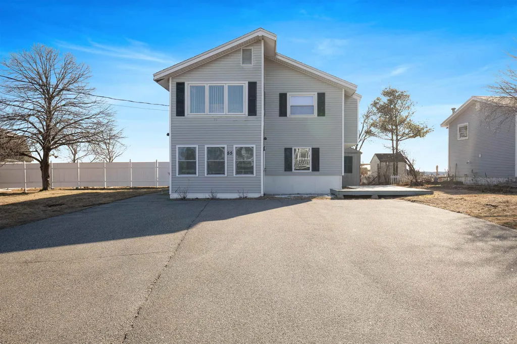 55 Glade Path Hampton NH 03842