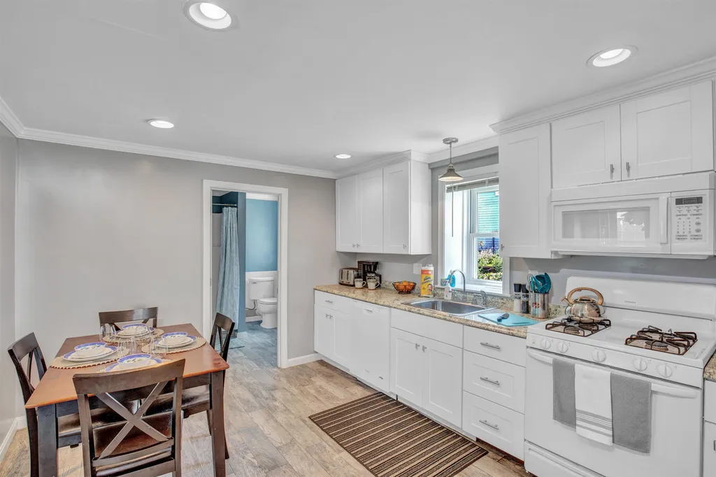 55 Glade Path Hampton NH 03842