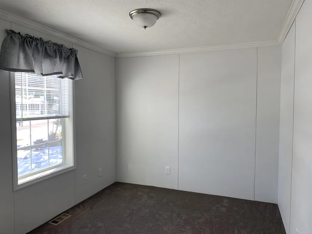 23 Dartmouth Circle Newmarket NH 03857